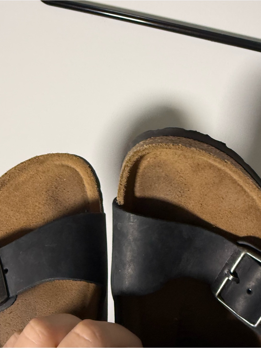Black leather birkenstocks Size 39 soft footbed - Picture 7 of 7